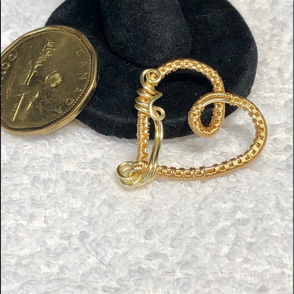 🎁floating heart pendant in gold color - Picture 7 of 10